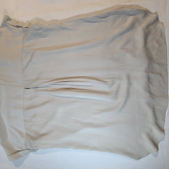 NWT Rose + Olive Cream Blouse L Cap Sleeve High-Low Lightweight Rayon Top - Picture 2 of 6